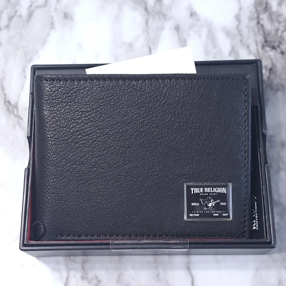 True Religion Men's Leather Bifold Wallet Black‎ With Desk Valet RFID Protection